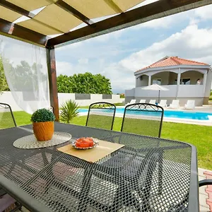  Ferienhaus Stipe By Interhome Kroatien